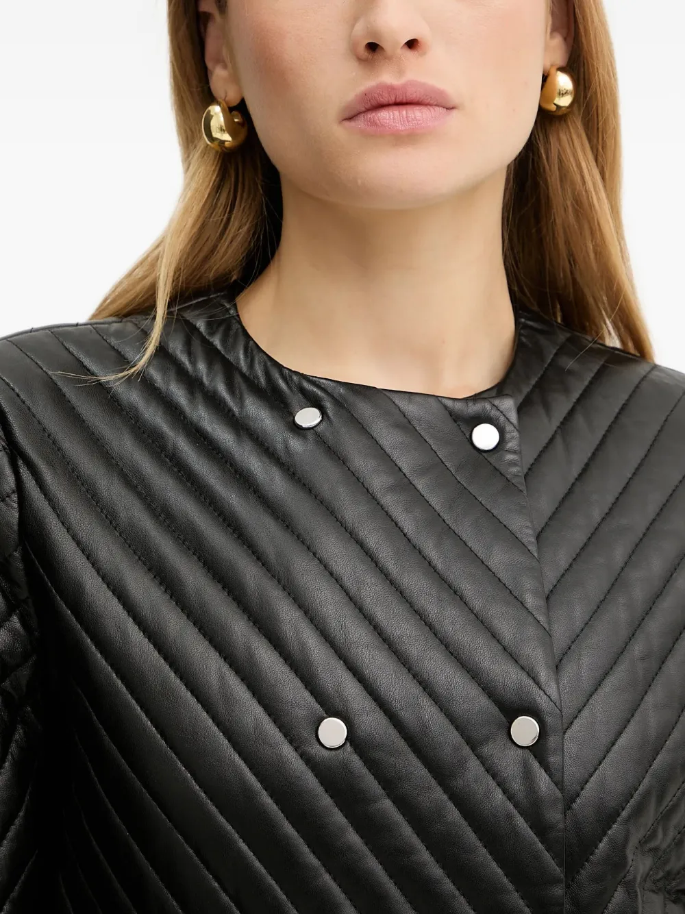 BOSS quilted-chevron cropped jacket Zwart