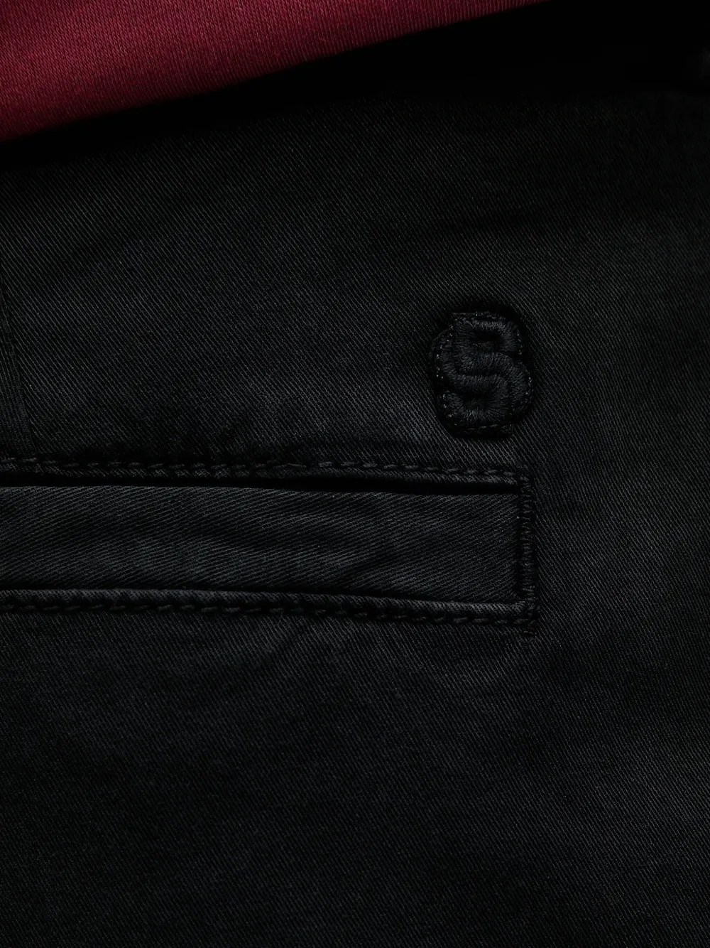 BOSS Broek met geborduurde zak Zwart