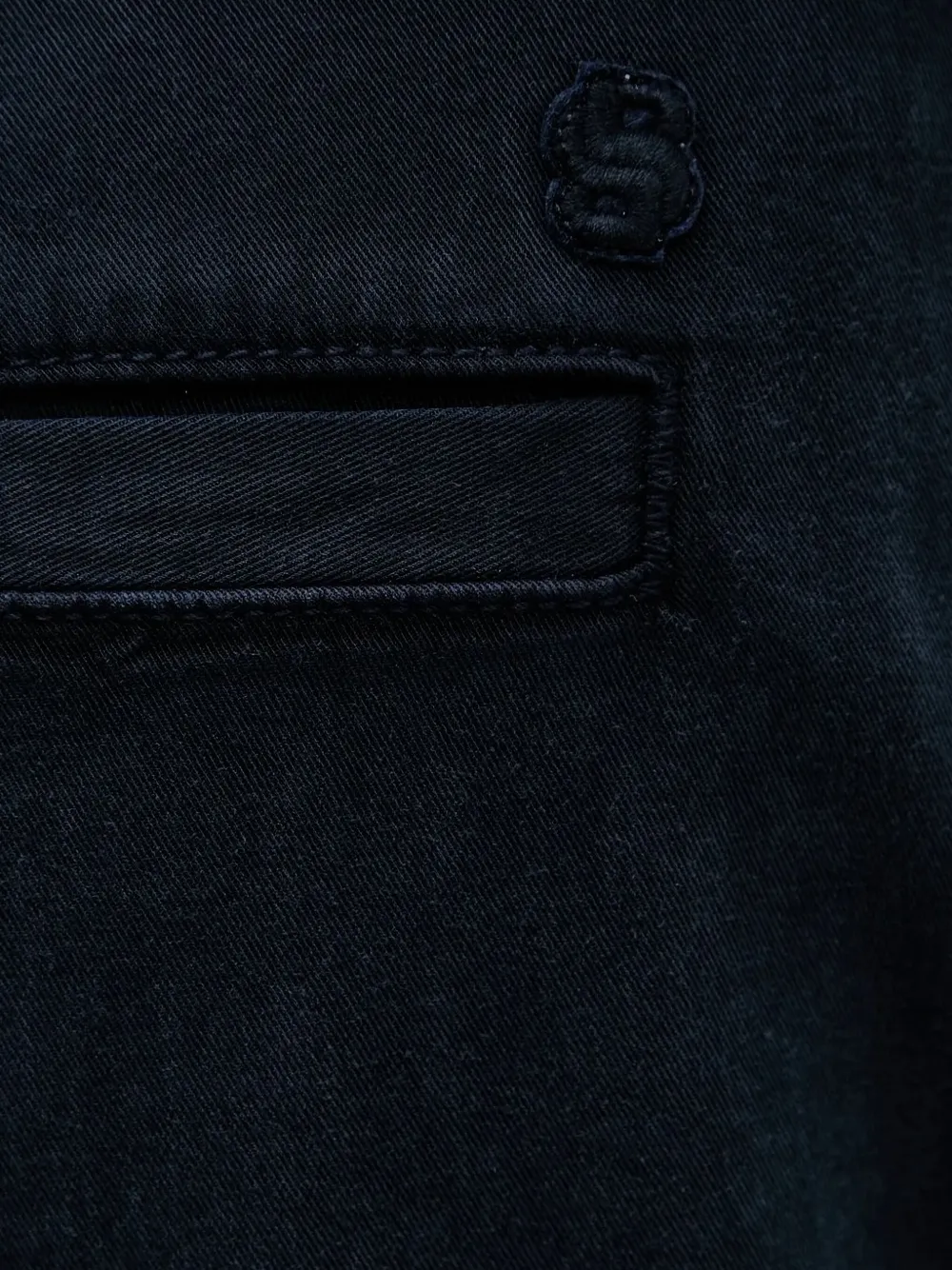 BOSS Broek met geborduurde zak Blauw