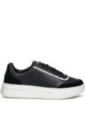 GUESS USA Winno logo-detail platform sneakers - Black