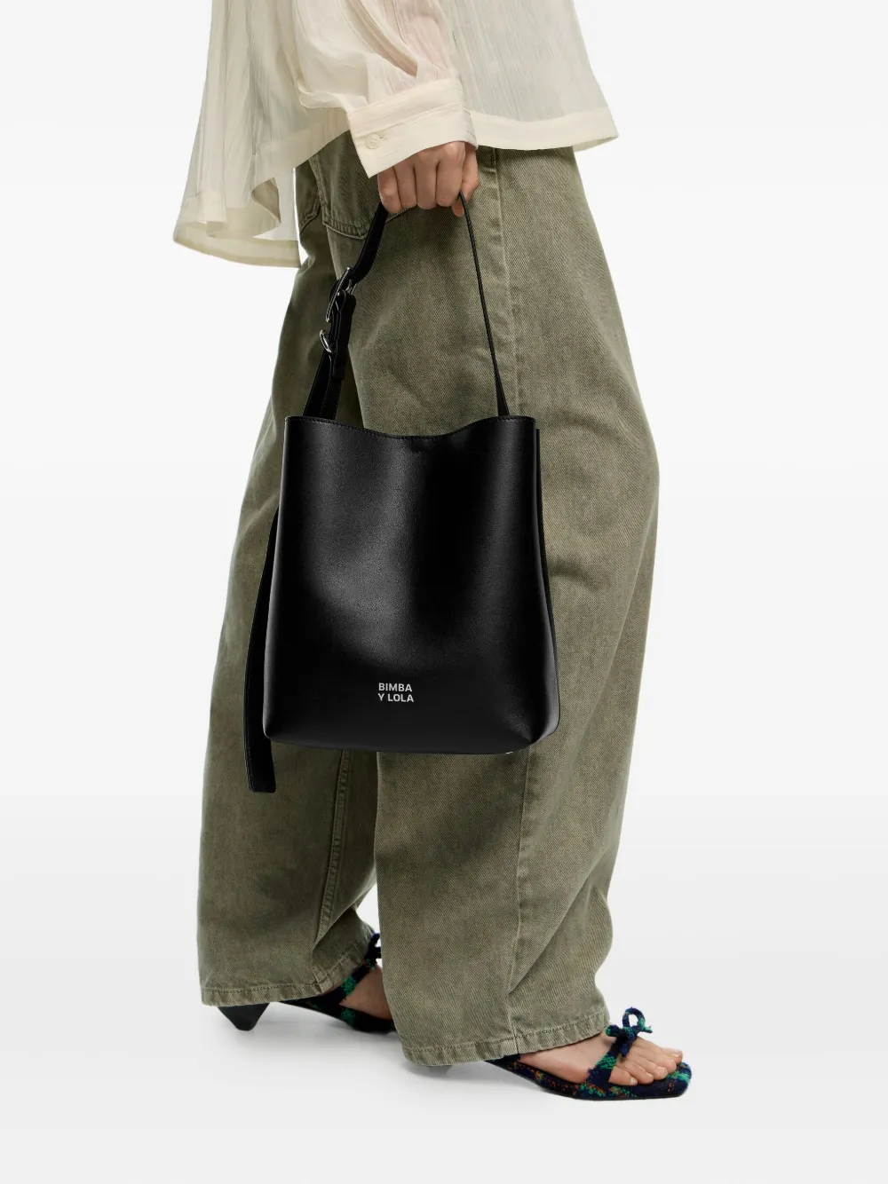 Bimba y Lola Medium Carlino leren schoudertas - Zwart