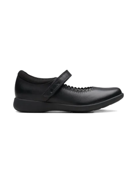 Clarks Kids Etch Pure Kid scalloped-edge ballerinas