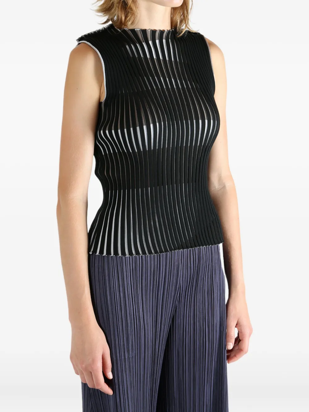 Issey Miyake pleated sleeveless top Zwart