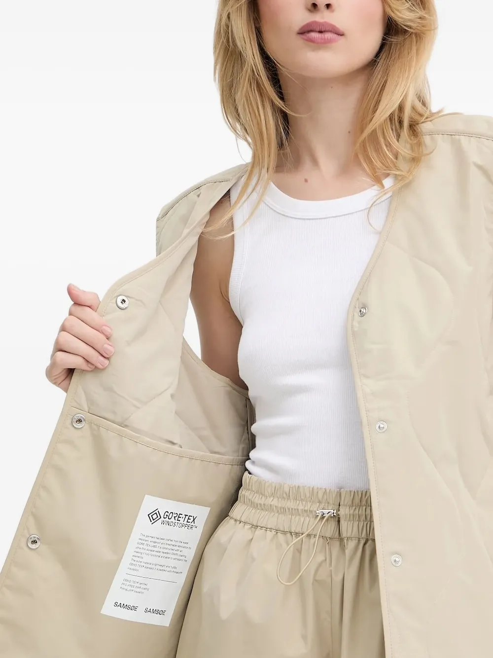 SAMSOE Gewatteerde bodywarmer met knoopsluiting Beige
