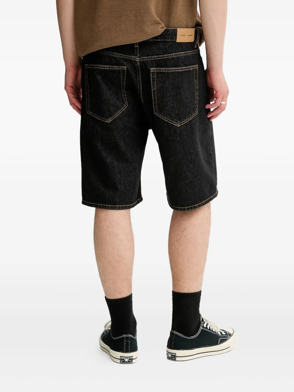 SAMSOE SAMSOE contrast-stitch denim shorts - Zwart
