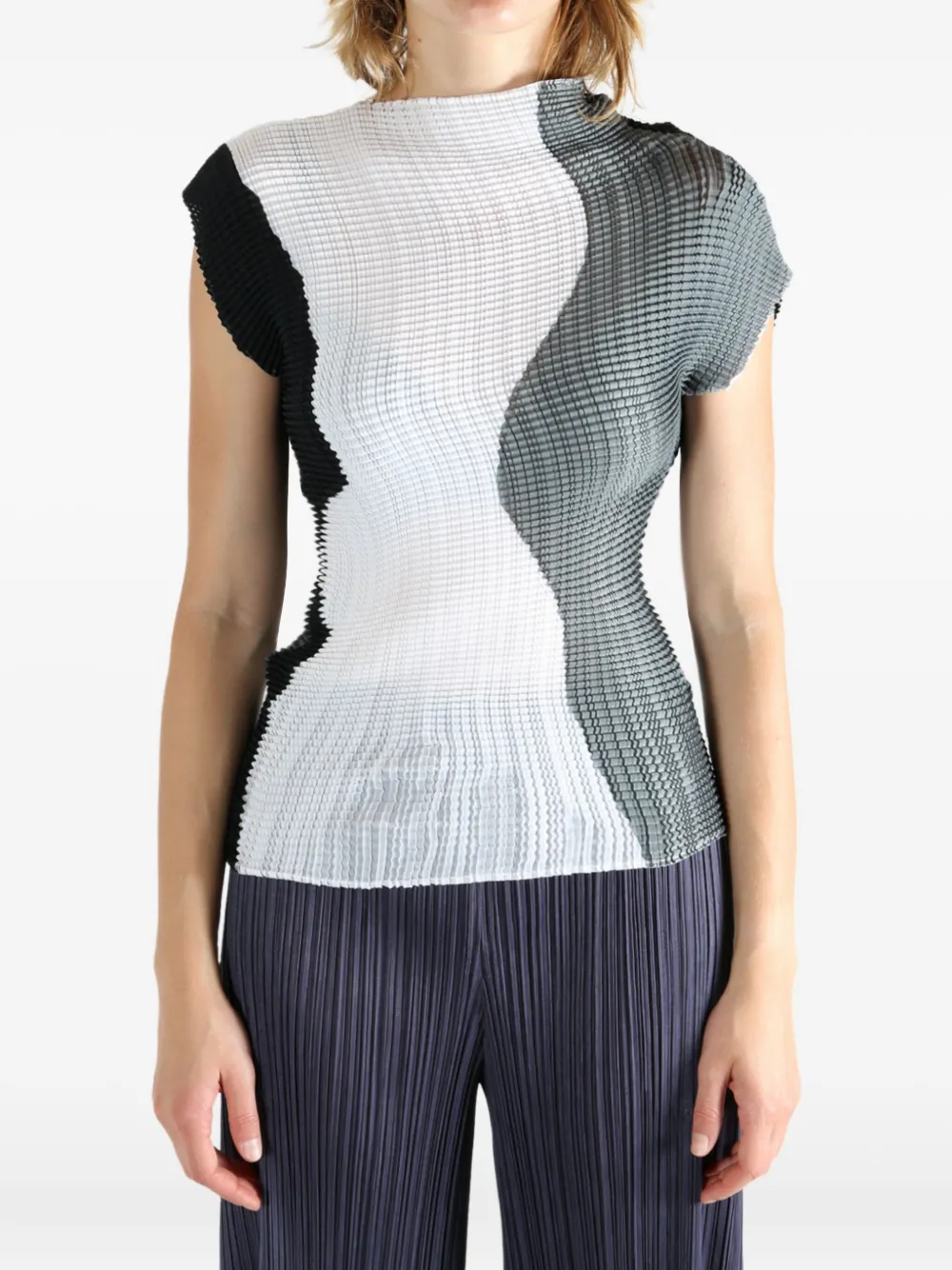 Issey Miyake Abstract Tint pleated top - Wit