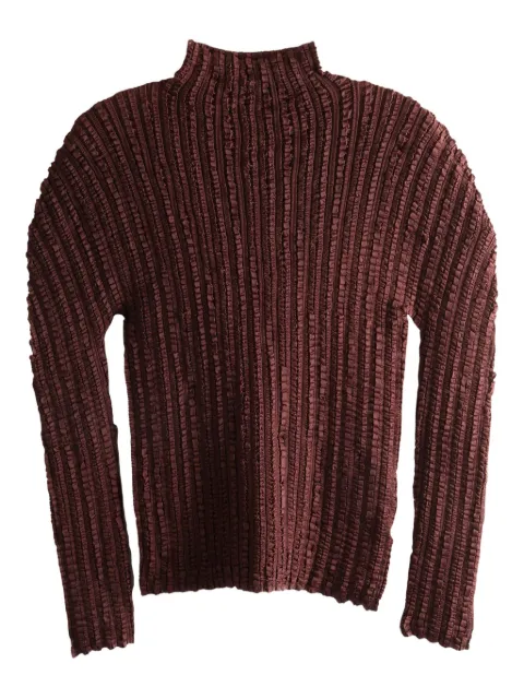 Issey Miyake top texturizado con cuello alto