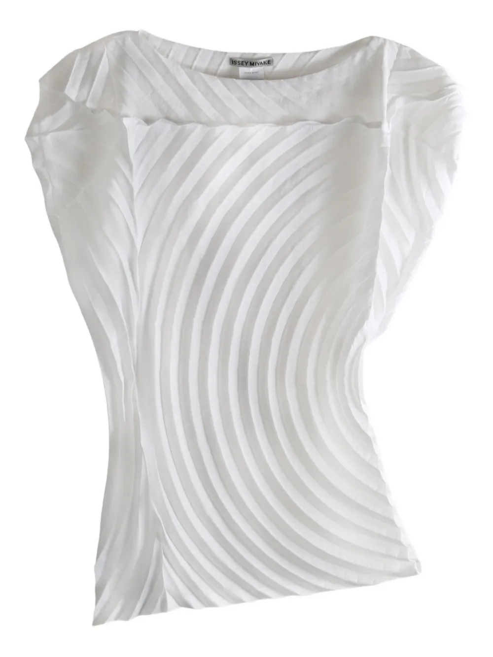 Issey Miyake Paper Bag Pleats curved top | White | Image 1