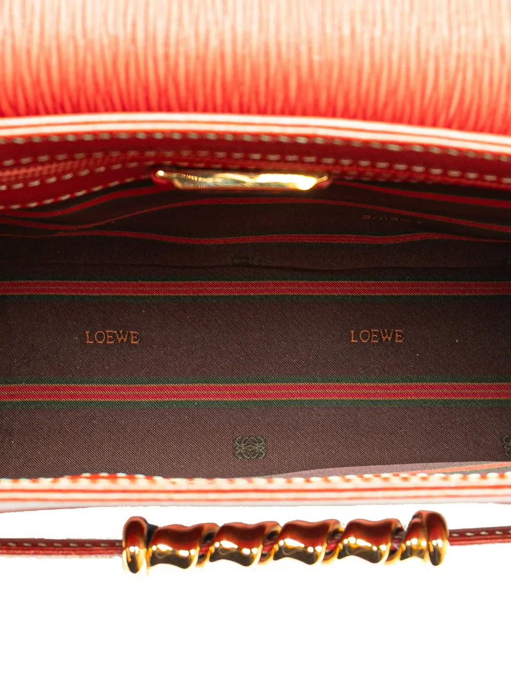 Pre-owned Loewe 2000-2025 Leather Velazquez Twist Clutch Bag In Red