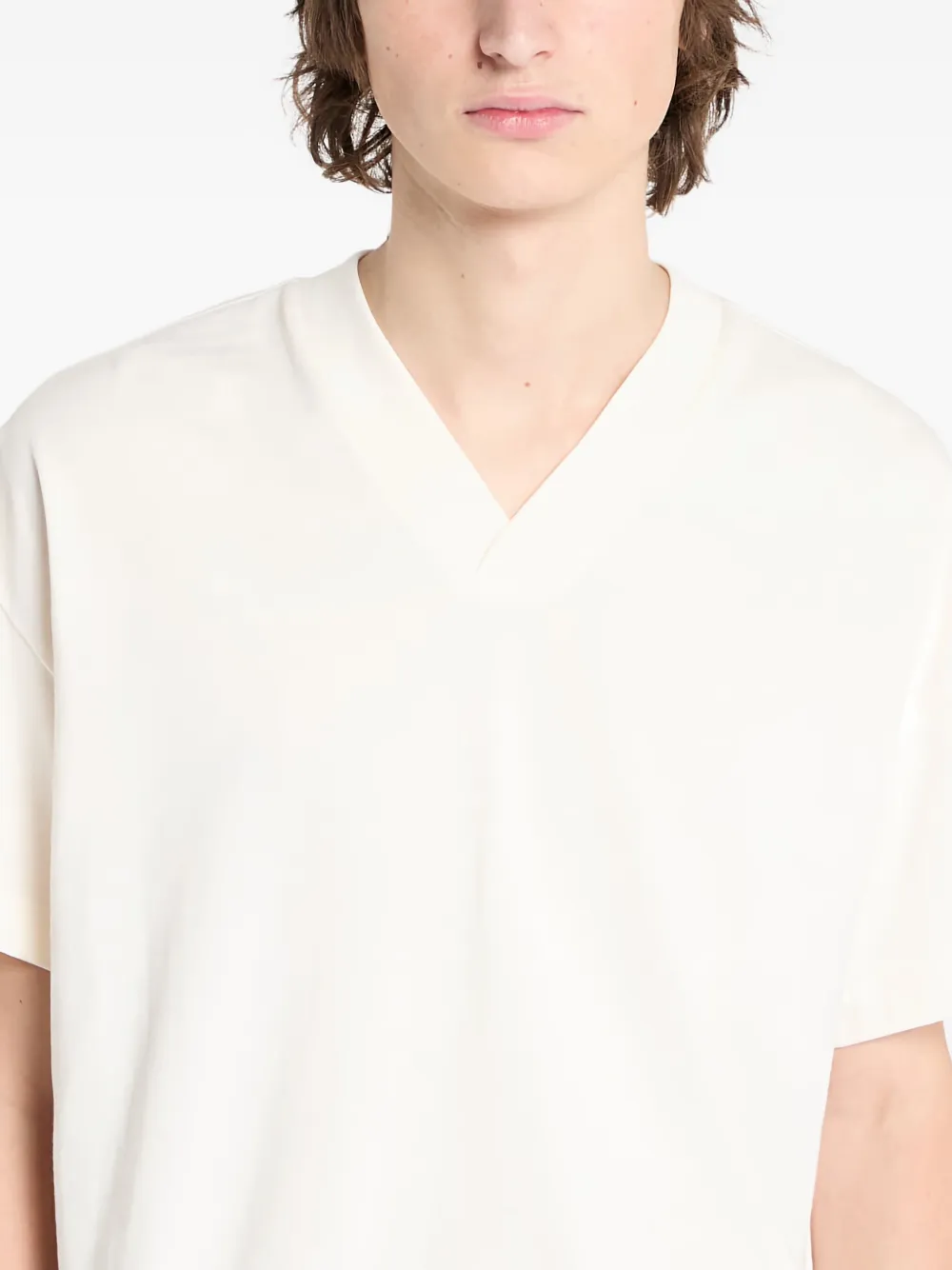 FEAR OF GOD ESSENTIALS Drie T-shirts met korte mouwen en V-hals Beige