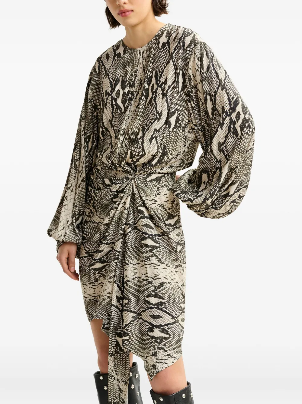 Essentiel Antwerp Gedrapeerde asymmetrische jurk met ballonmouwen Grijs