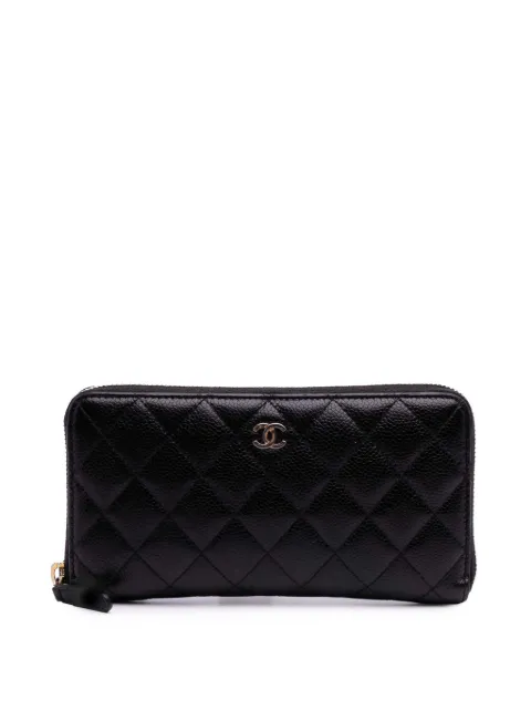 CHANEL Pre-Owned 2016-2017 CC Quilted Caviar Zip Around Wallet long wallets