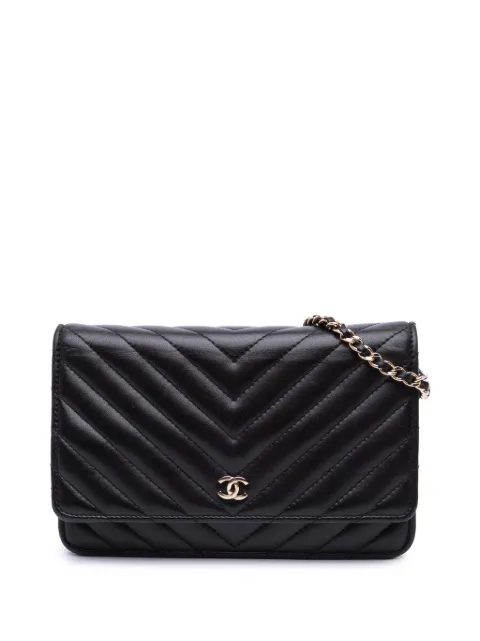 CHANEL Pre-Owned 2017-2018 CC Chevron Lambskin Wallet On Chain crossbody bag