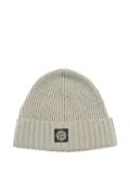 Stone Island Junior ribbed beanie - Grey