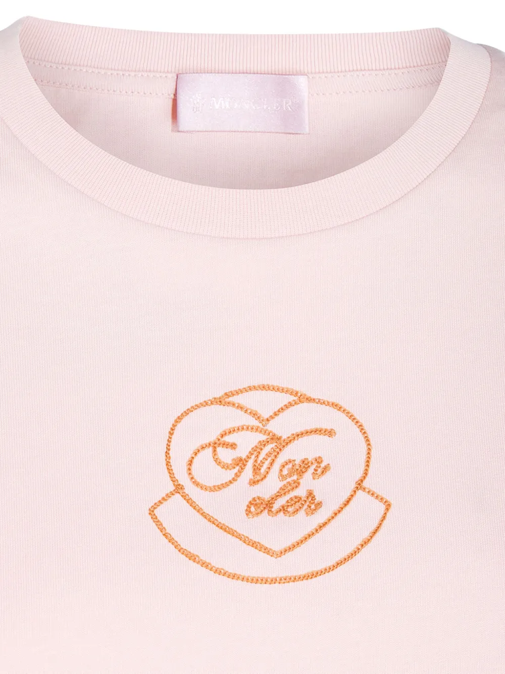 Moncler T-shirt met geborduurd hart en logo Roze