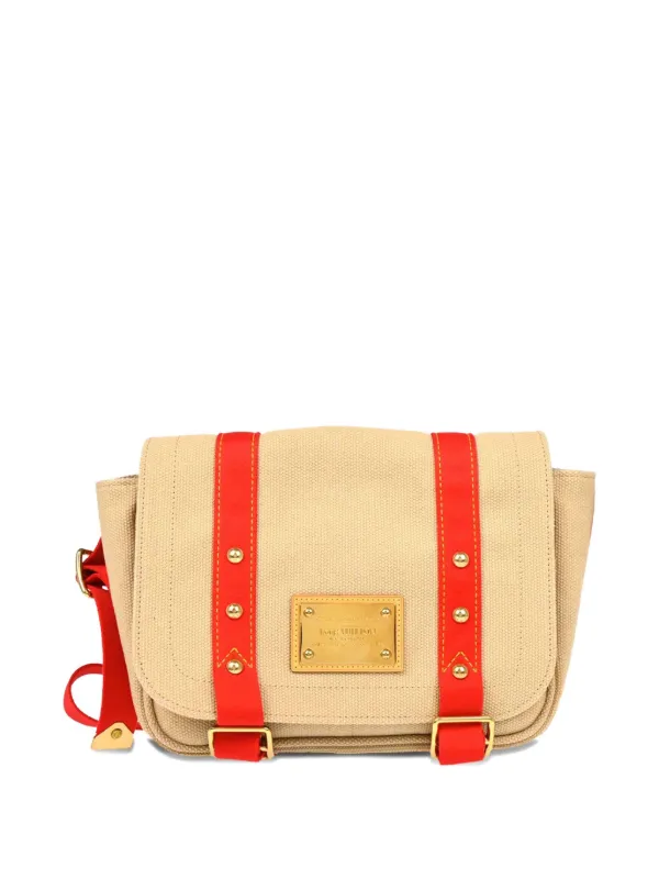 Louis Vuitton Pre-owned 2005 Antigua Buzas Crossbody Bag in Neutrals