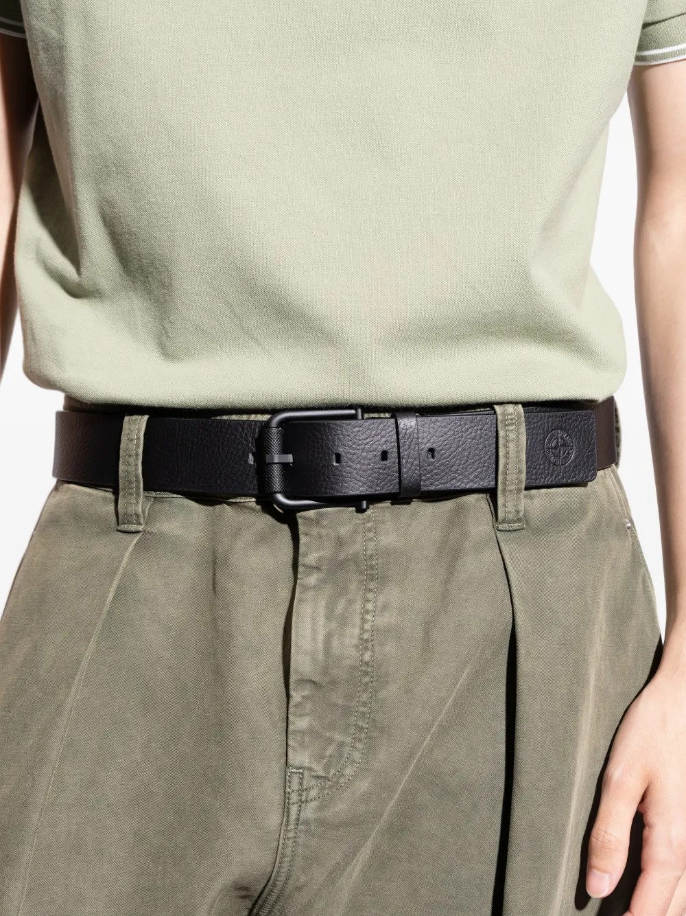Stone Island debossed-logo leather belt - Zwart