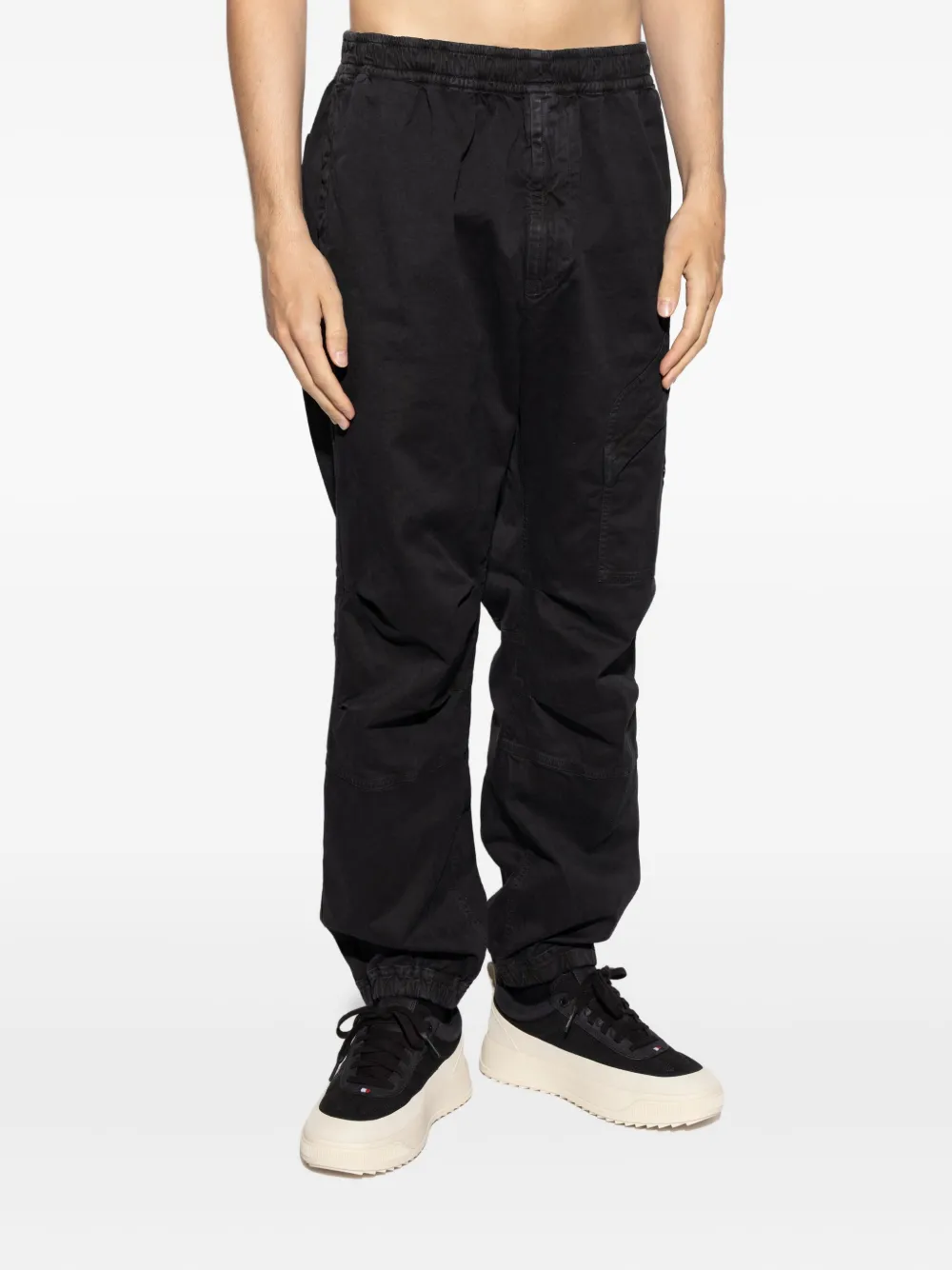 Stone Island Broek met elastische taille en cargo cak Zwart