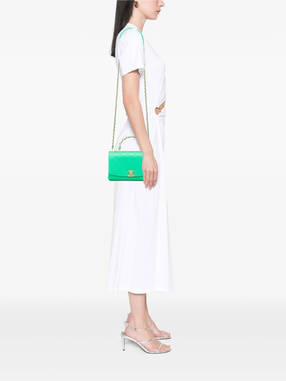 Pre-owned Chanel 2019 Small Quilted Lambskin La Parisienne Flap Satchel In Green