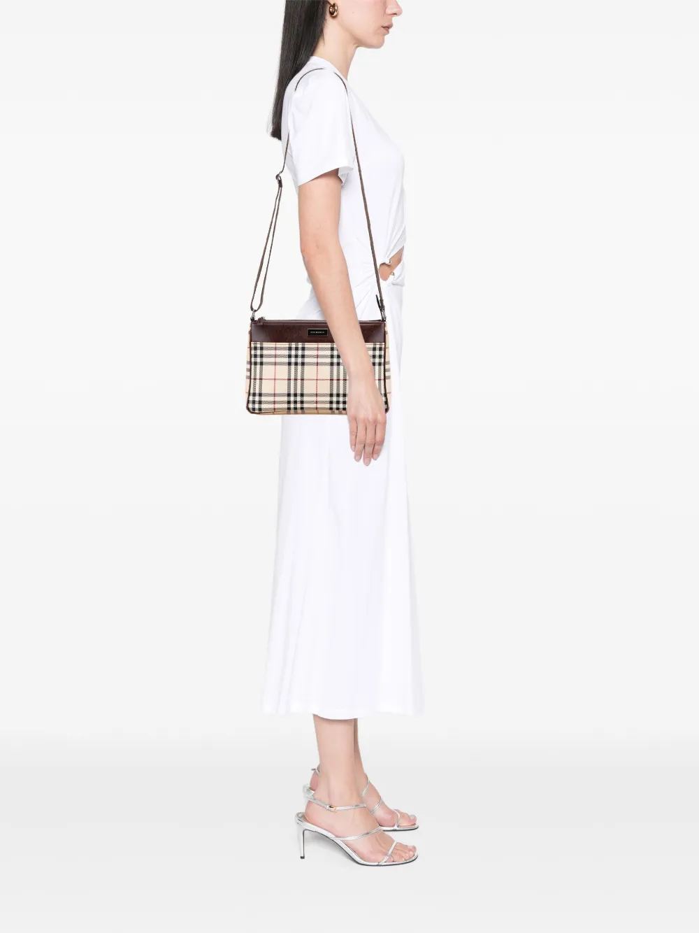 Pre-owned Burberry 2000-2017 House Check Canvas Crossbody Bag In Brown