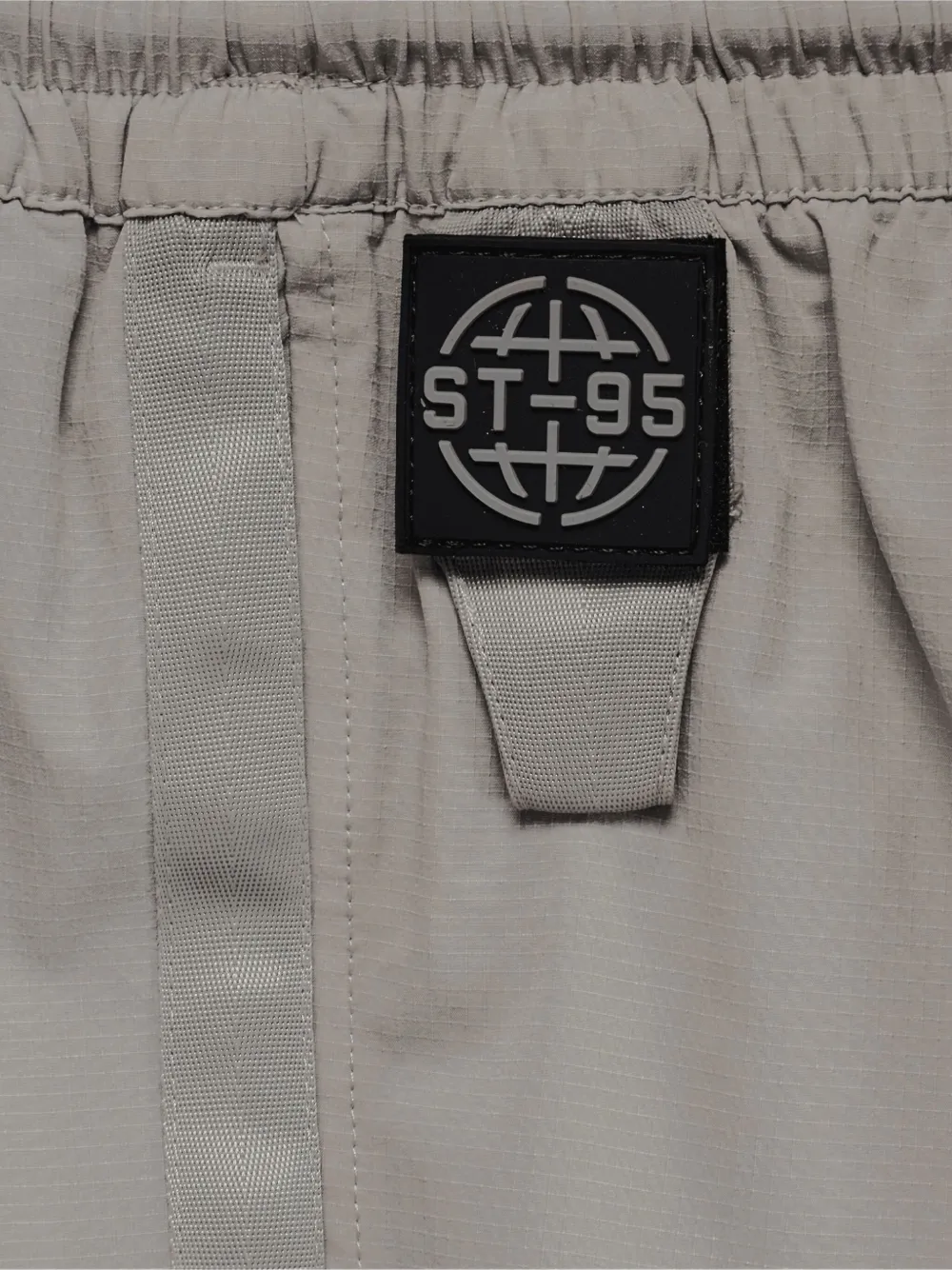 St95 4-way Stretch Logo Patch Trousers In Gray