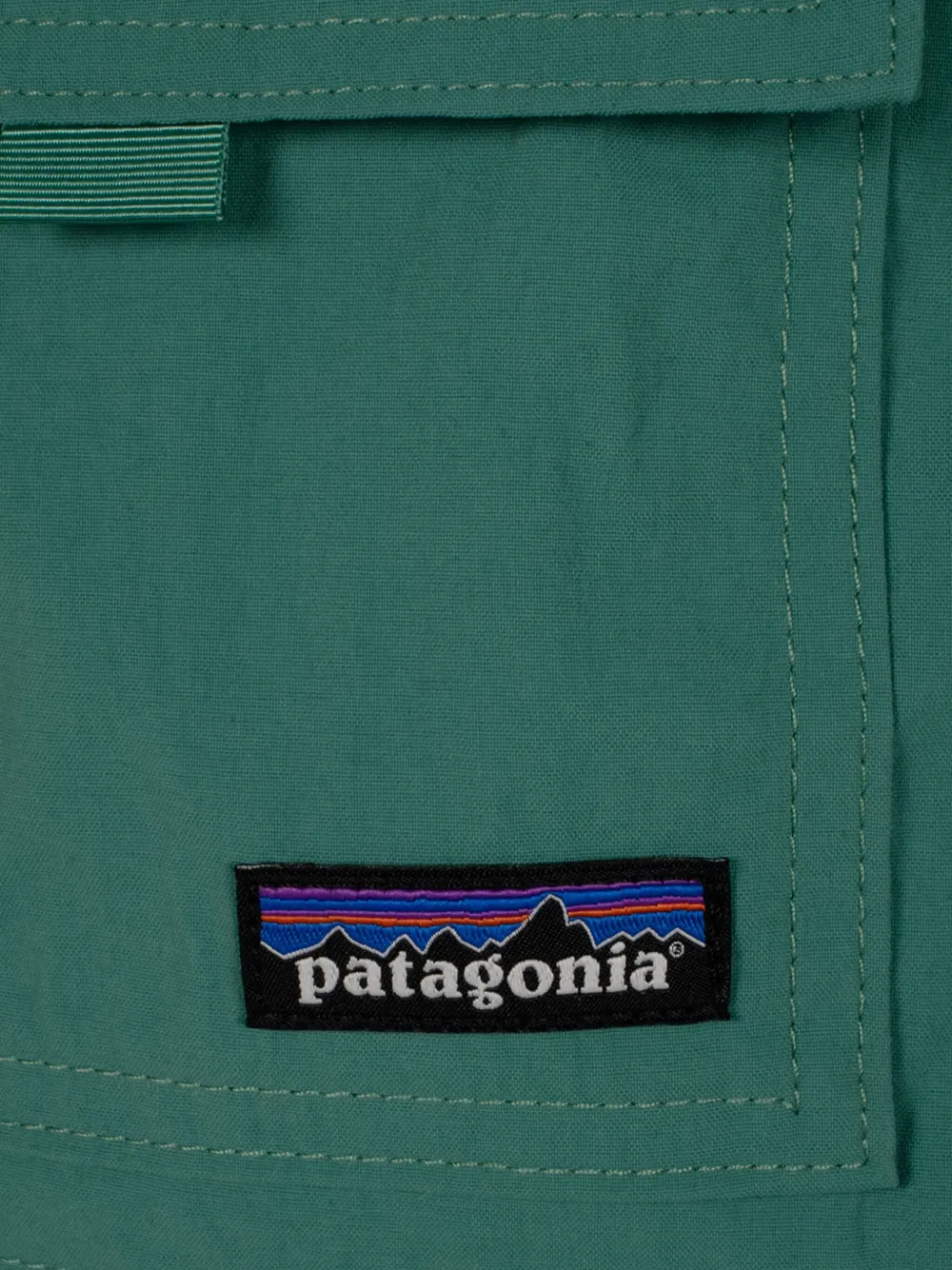 Patagonia belted cargo-pocket shorts Groen