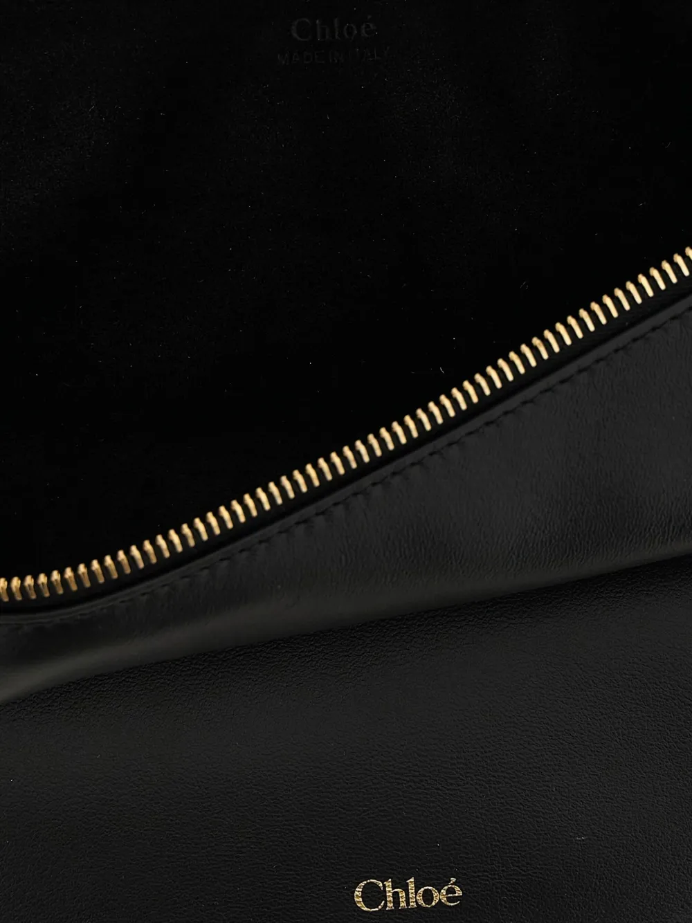 Chloé Icons Crescent-shaped Chain Shoulder Bag In Black