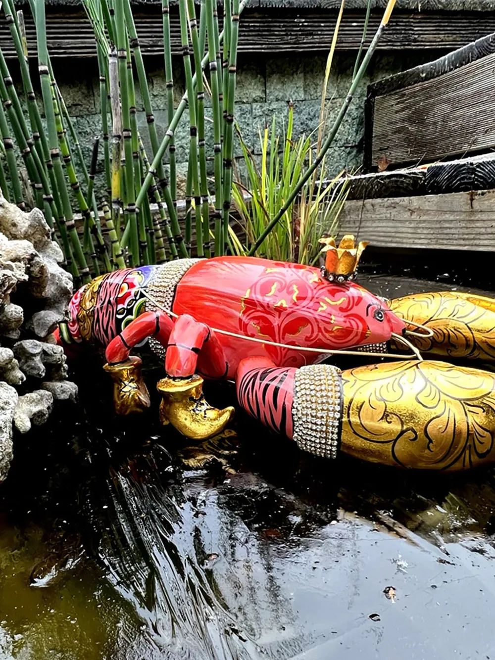 Toms Drag Painted Lobster Sculpture In Red