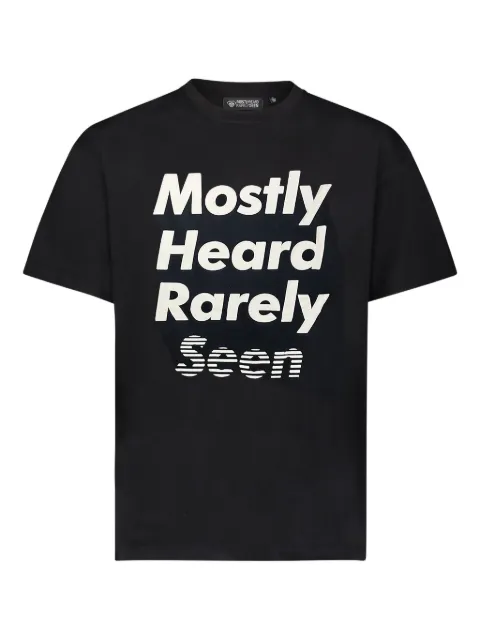 Mostly Heard Rarely Seen playera con estampado gráfico