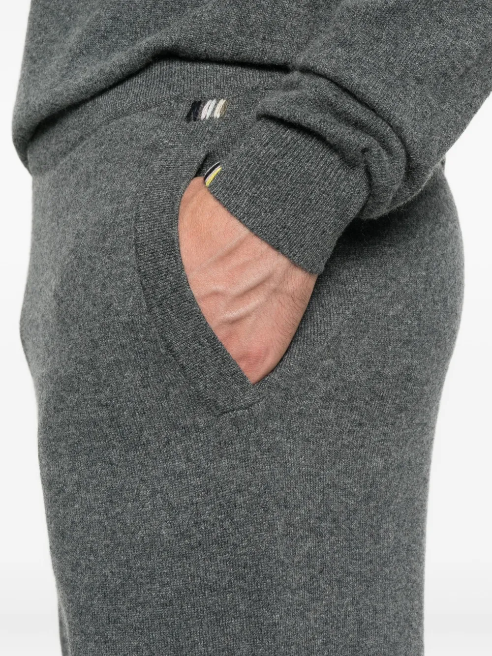 extreme cashmere N°320 broek van kasjmierblend met zak Grijs