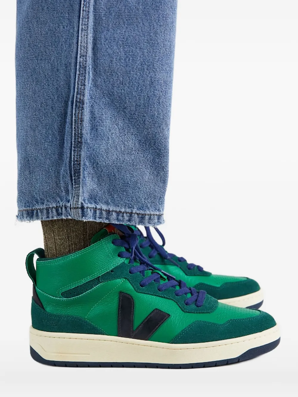 VEJA V-95 V-logo high-top trainers Green