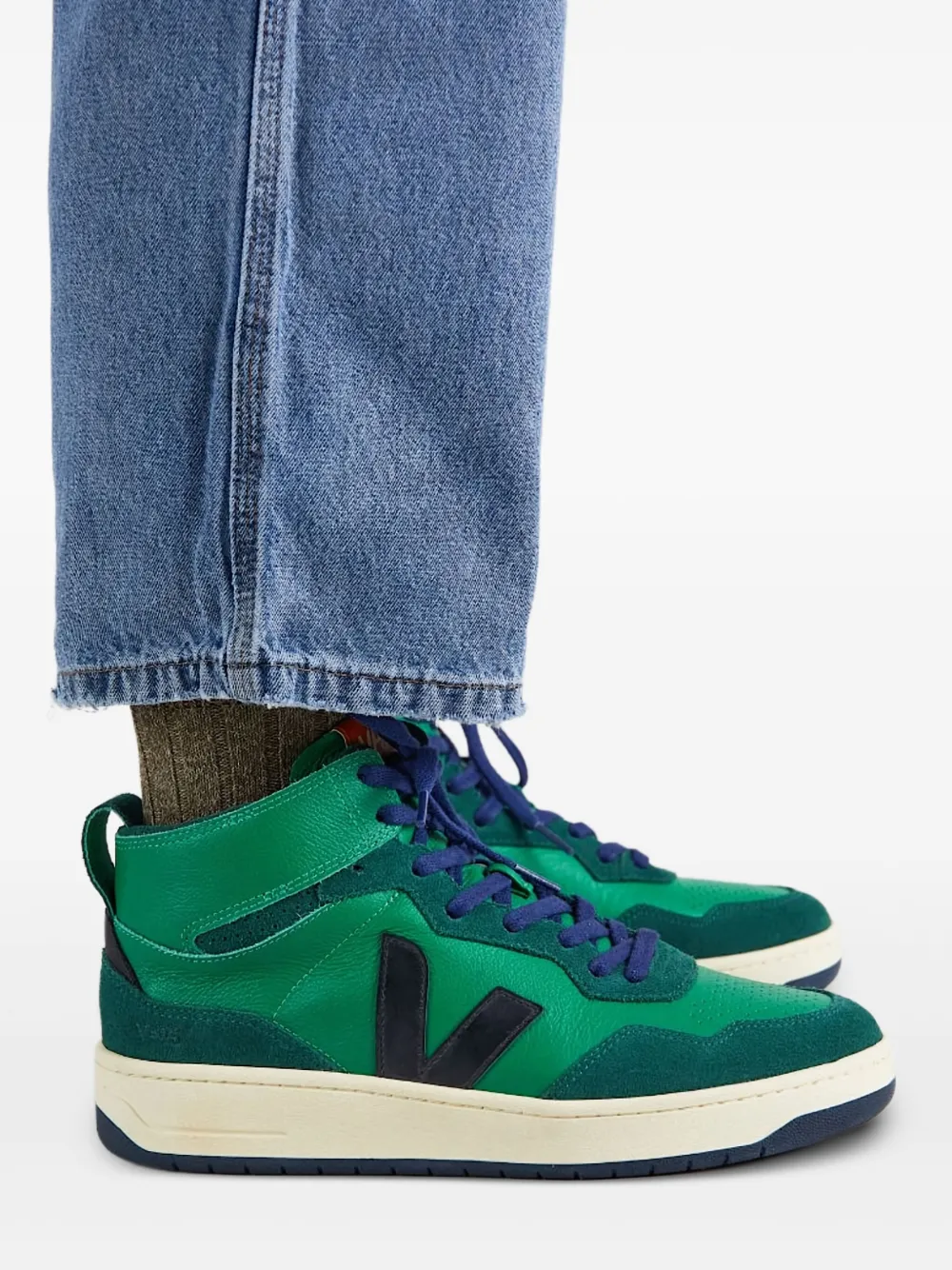 VEJA V-95 V-logo high-top trainers Green