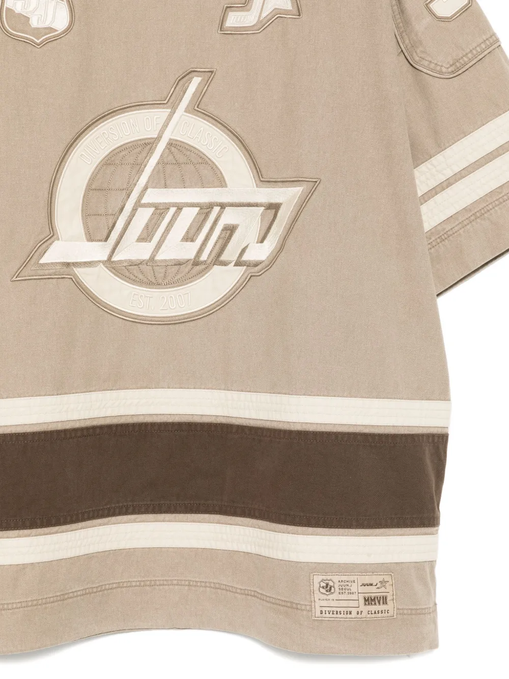 Juunj Logo-embroidered T-shirt In Neutral