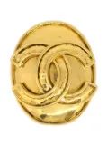 CHANEL Pre-Owned 1994 CC-logo oval brooch - Yellow
