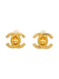 CHANEL Pre-Owned 1995 CC turn-lock clip-on earrings - Yellow