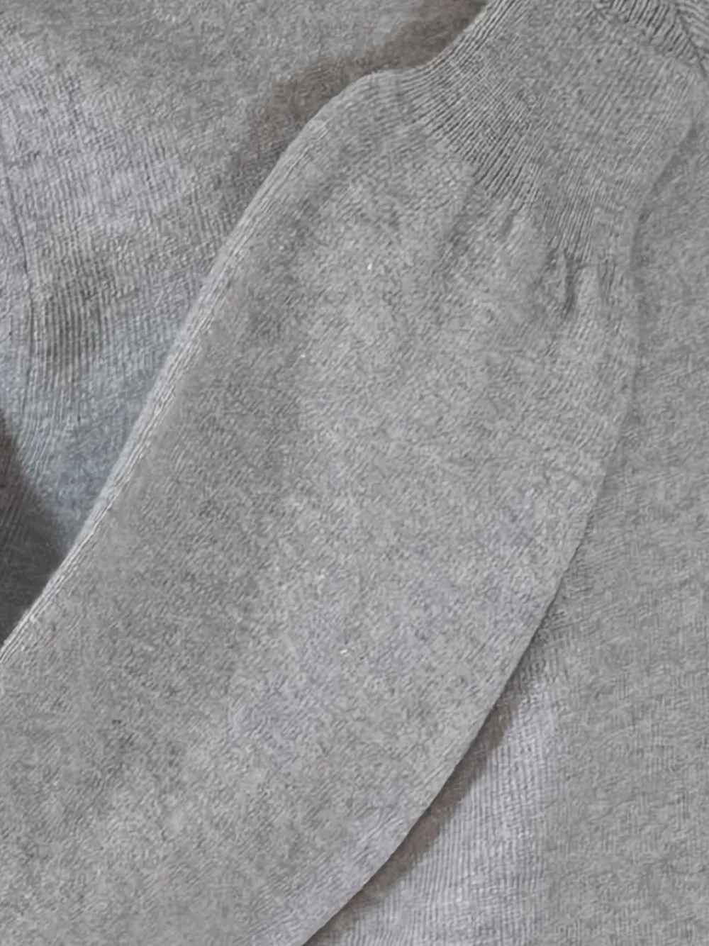 V-Neck Longsleeve Sweater