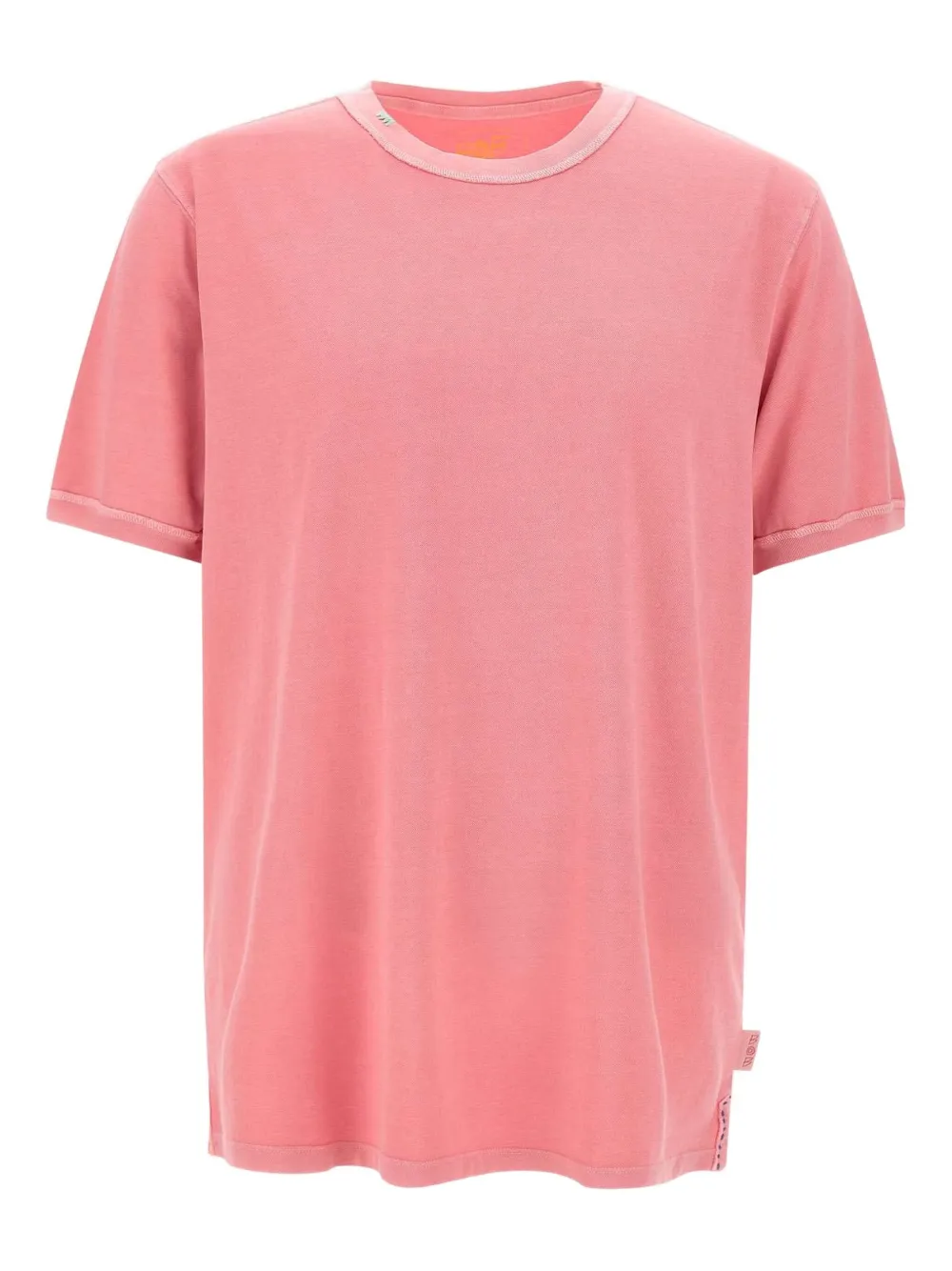 short-sleeved T-shirt