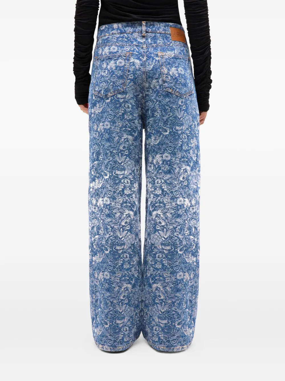 Ganni Weite Jeans Mit Blumen-print In Blue