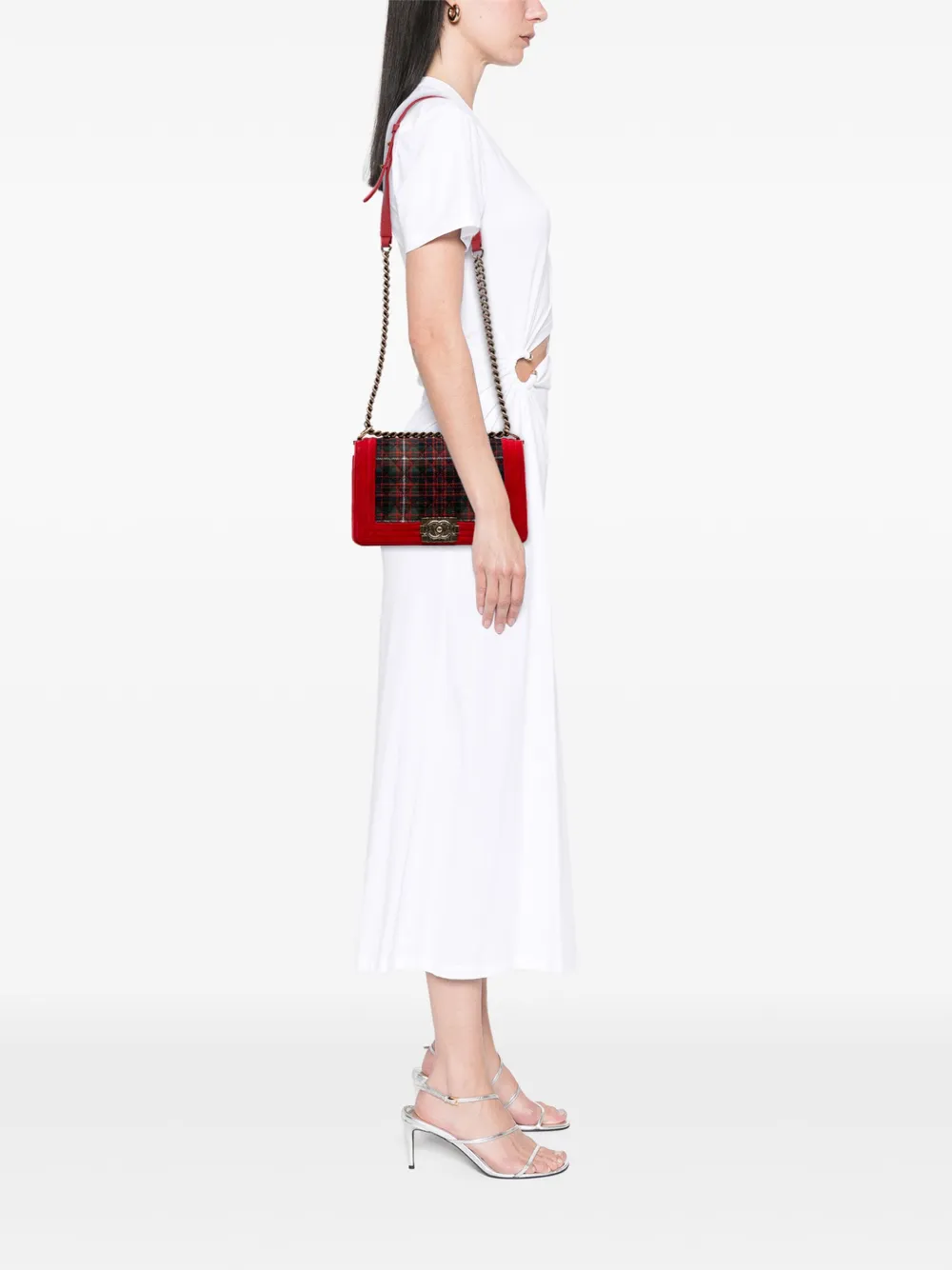 CHANEL Pre-Owned 2013-2014 Old Medium Quilted Tweed and Velvet Boy Flap crossbody bag | Pre-Owned | Image 2