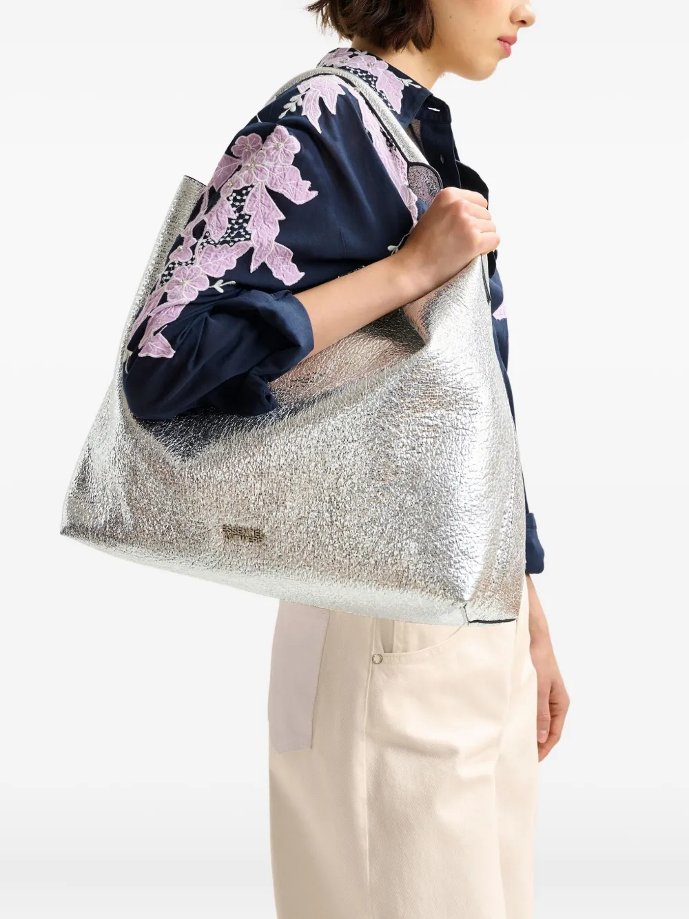Essentiel Antwerp medium metallic-leather shoulder bag Zilver
