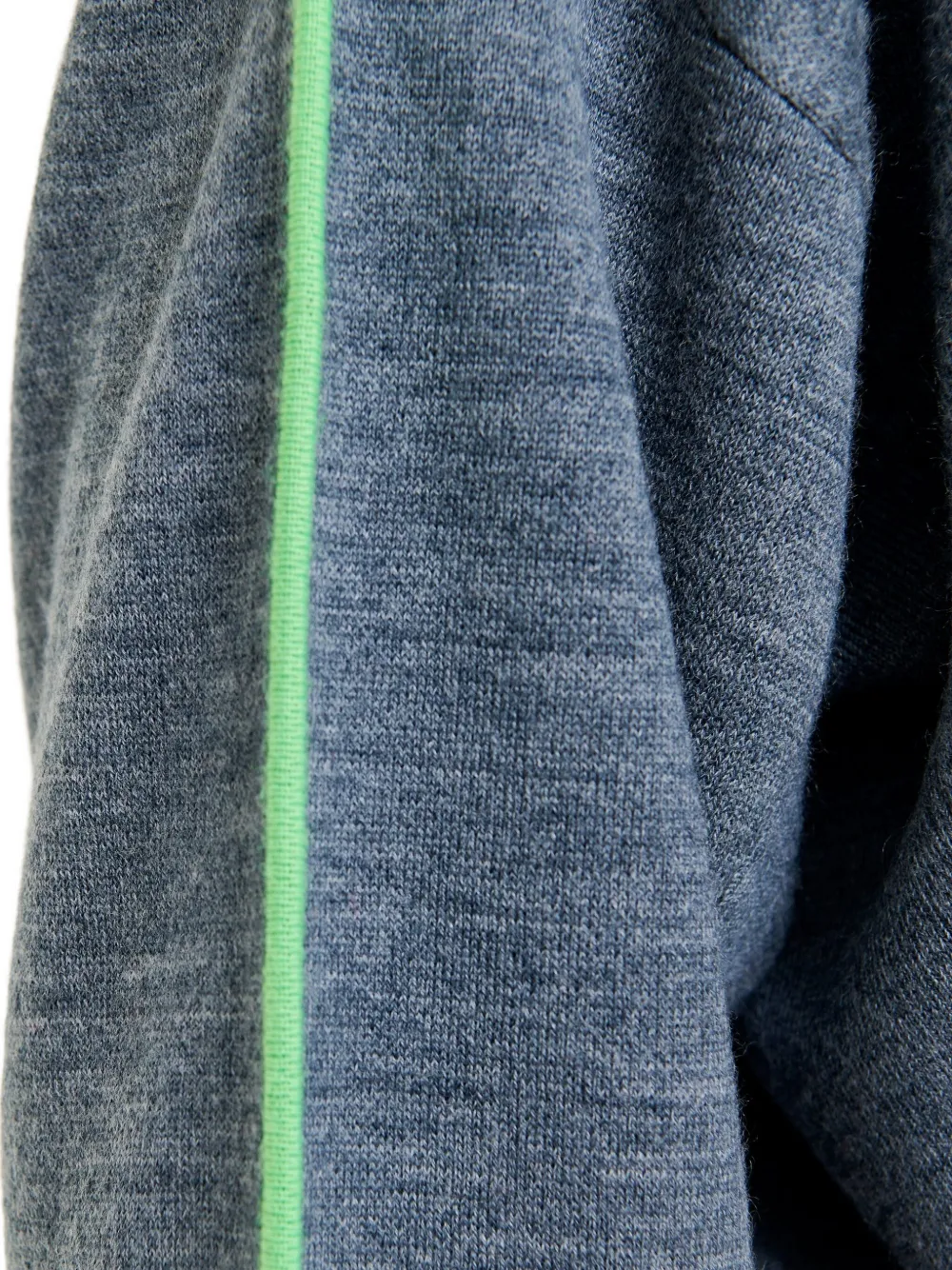 Essentiel Antwerp Iruby sweater Blauw