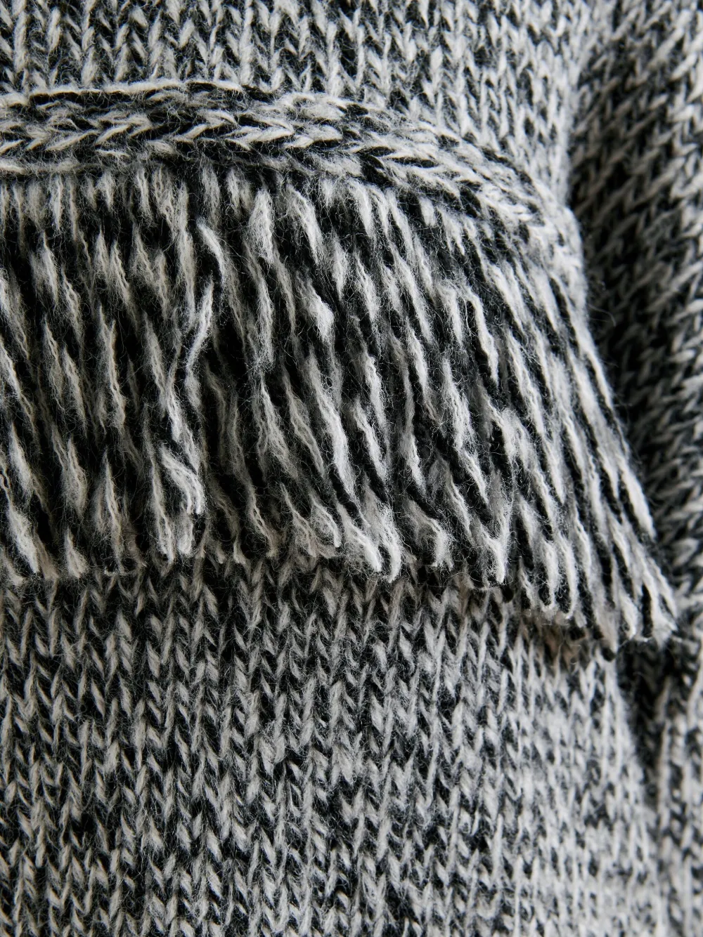 Essentiel Antwerp fringe mock-neck sweater Grijs