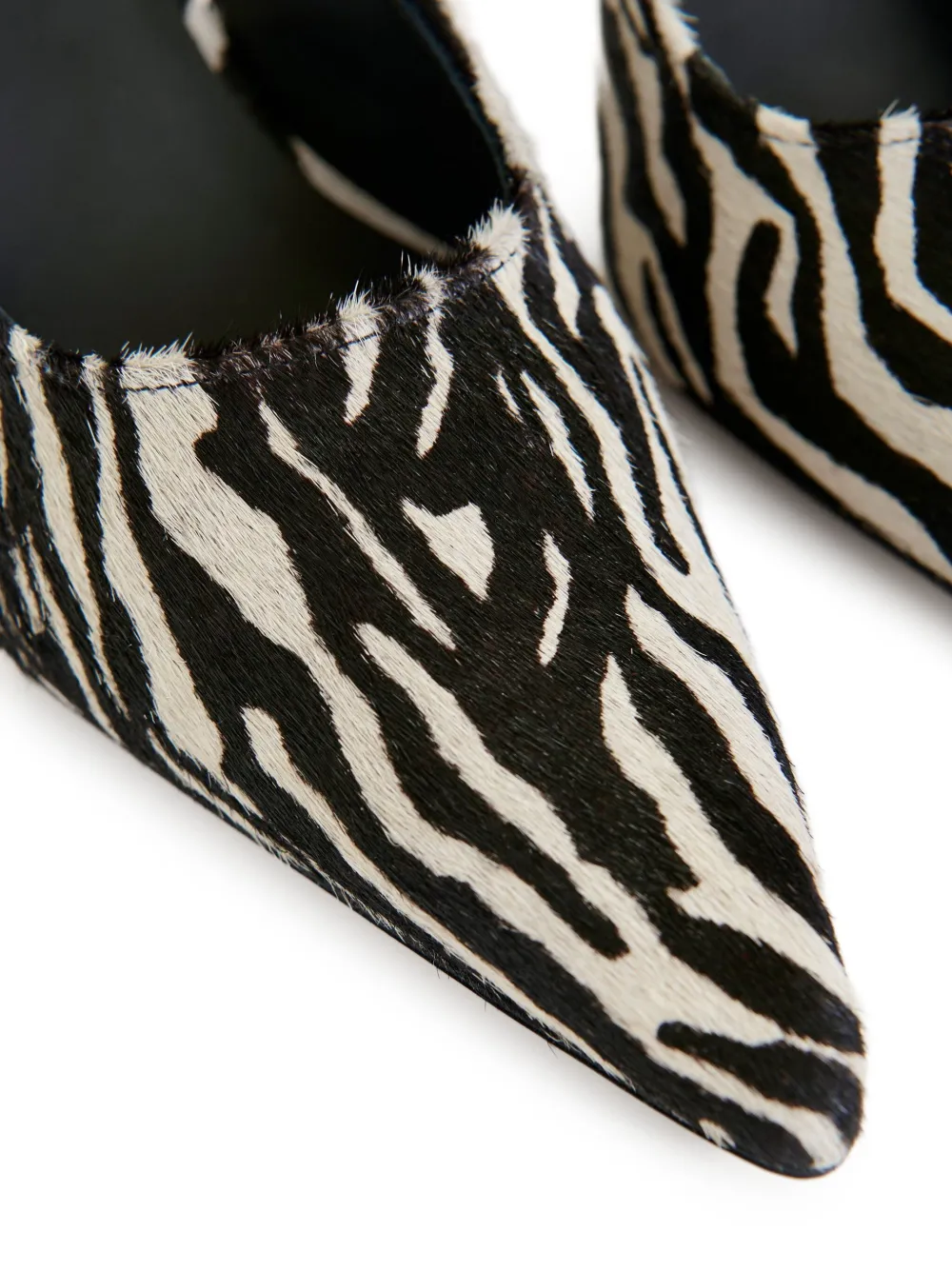 Essentiel Antwerp 45 mm Itten pumps met zebraprint Zwart
