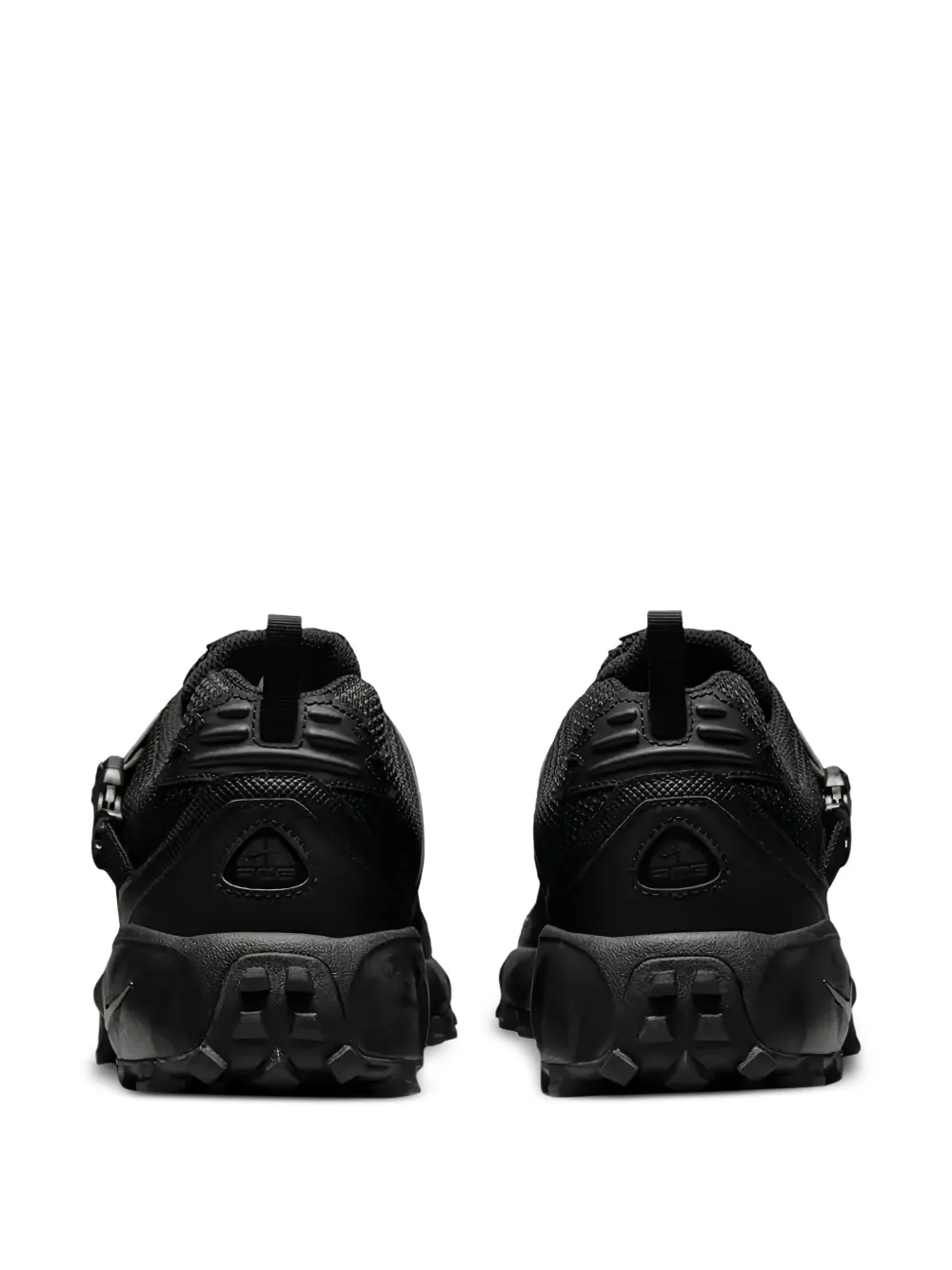 Nike Sneakers met ritssluiting en chunky zool Zwart