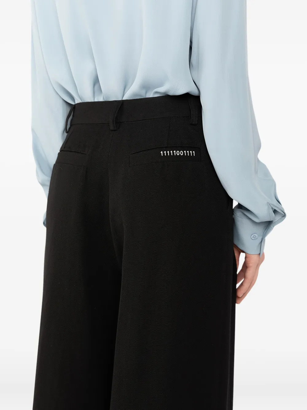 Société Anonyme pleated embroidery-detail trousers Zwart