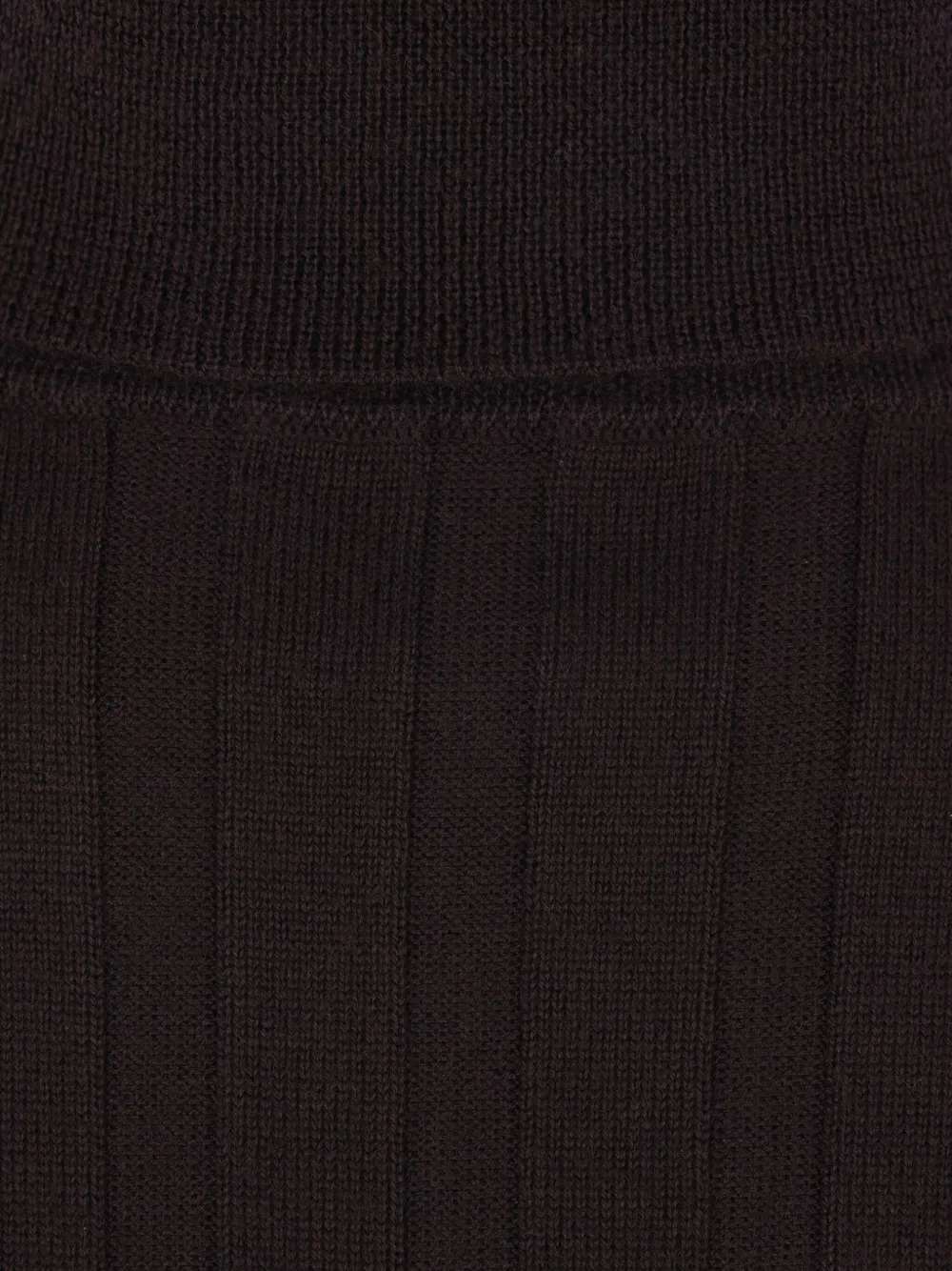 Allude Ribbed Turtleneck Sweater In Brown
