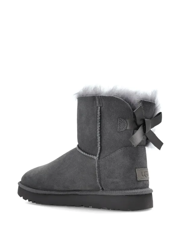 UGG Bota Mini Bailey Bow II | Cinza | FARFETCH BR