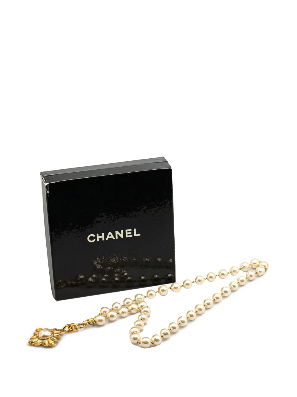 Pre-owned Chanel 1980-1990 Gold Plated Faux Pearl Necklace Costume Necklace