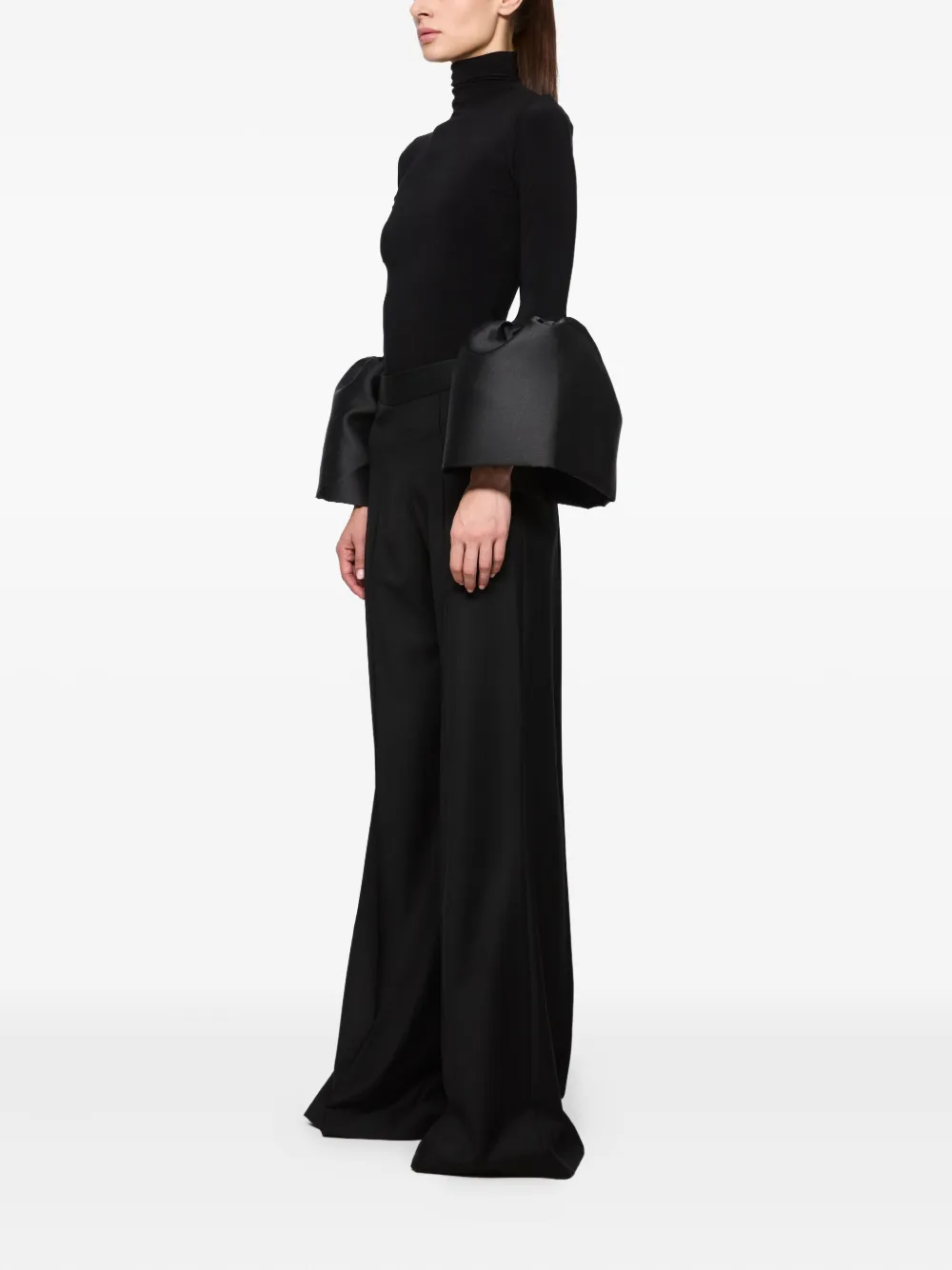 Atu Body Couture Top met hoge hals en klokmouwen Zwart