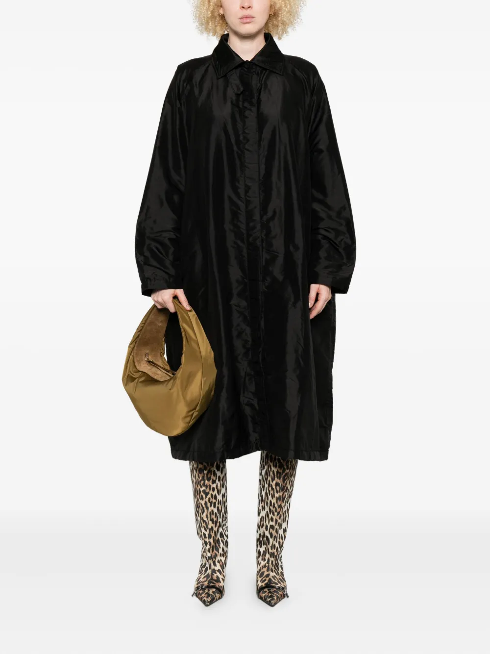 Christian Peau Button-fastening Silk Coat In Black